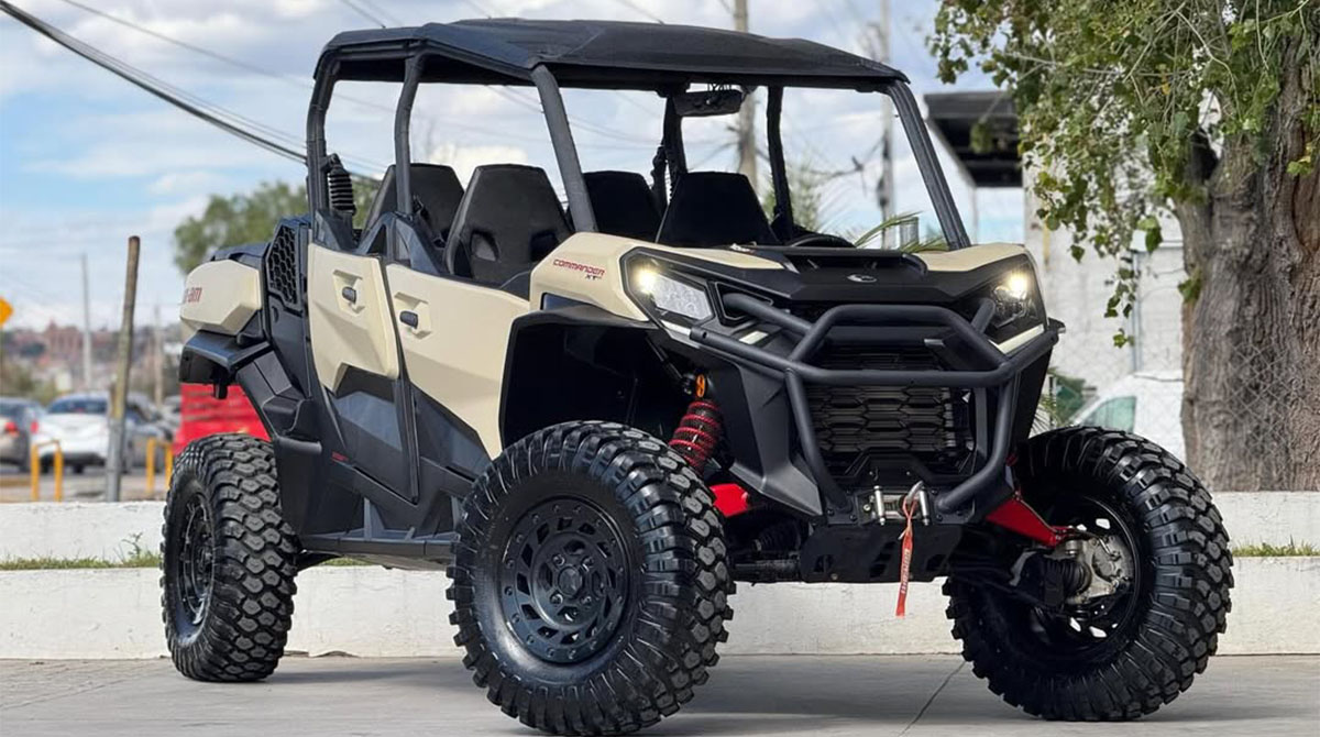 
								Can Am Commander full									